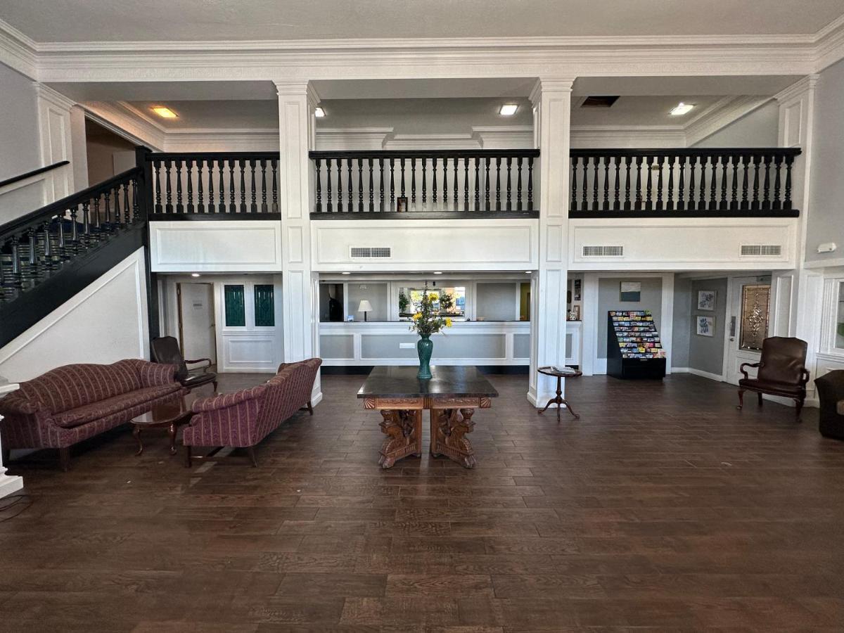 I65 Studio Suites Scottsburg Eksteriør bilde