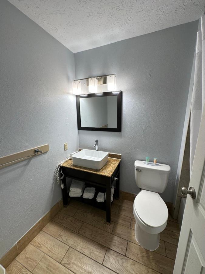 I65 Studio Suites Scottsburg Eksteriør bilde