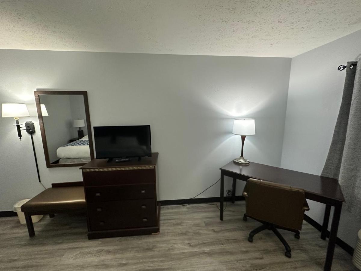 I65 Studio Suites Scottsburg Eksteriør bilde